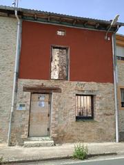 Casa a Villarcayo de Merindad de Castilla la Vieja. Casa para rehabilitacidad integral cerca de villarcayo
