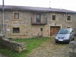 Casa a Valle de Valdebezana. Casa en el valle de valdebezana con terreno