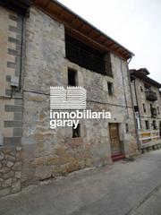 Maison à Medina de Pomar. Casa de piedra