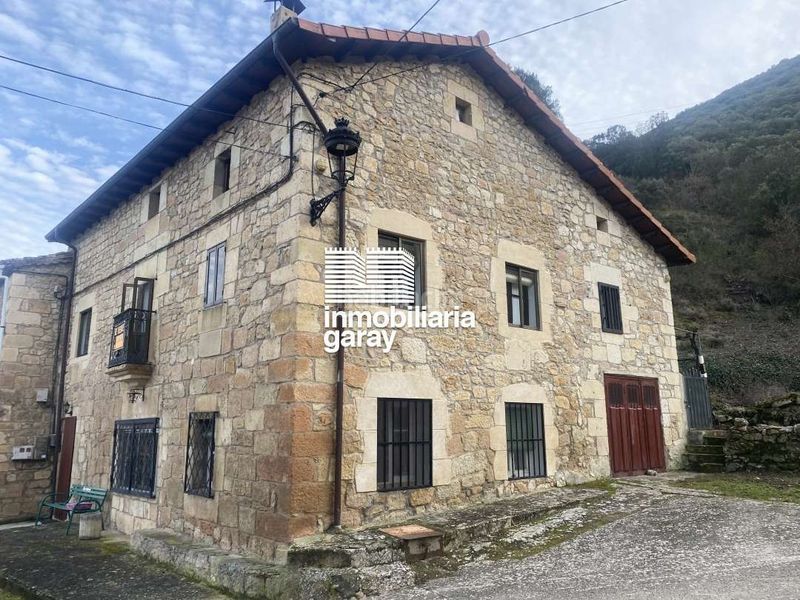 Foto a6cae870-1264-4ab4-98f6-3d4c08fde878. Casa amb calefacció aparcament a Merindad de Valdivielso