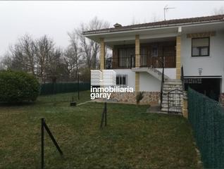 Casa adossada a Merindad de Montija. Chalet adosado con terreno !!se escuchan ofertas!!
