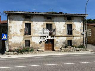 Casa a Villarcayo de Merindad de Castilla la Vieja. Casa de piedra en incinillas