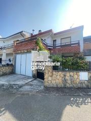 Casa adossada a Villarcayo de Merindad de Castilla la Vieja. Adosado a la venta en villarcayo