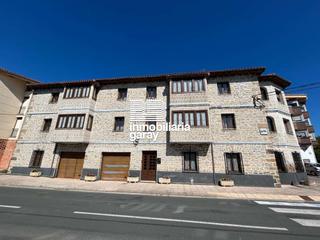 Casa a Espinosa de los Monteros. Edificio a la venta en espinosa de los monteros