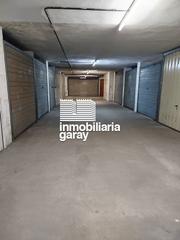 Parking voiture à Villarcayo de Merindad de Castilla la Vieja. Garaje para trastero o coche pequeño en venta en alquiler o en a