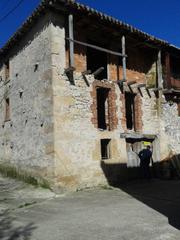 Casa a Villarcayo de Merindad de Castilla la Vieja. Casa para reformar, con tejado nuevo