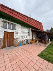 Casa a Medina de Pomar. Chalet independiente con gran  terreno cerca de medina de pomar