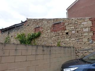 Casa a Villarcayo de Merindad de Castilla la Vieja. Garaje y solar en el centro de villarcayo