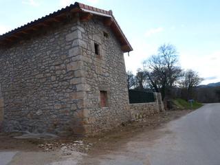 Maison à Valle de Manzanedo. Casa con tejado nuevo  en el valle de manzanedo
