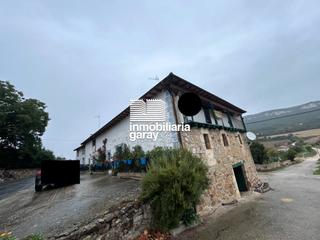Casa a Medina de Pomar. Casa de pueblo para reformar cercana a medina de pomar