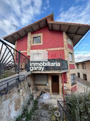 Maison à Trespaderne. Casa con terreno en virués