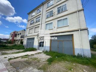 Local Comercial a Villarcayo de Merindad de Castilla la Vieja. Se vende lonja cerca de villarcayo