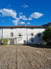 Casa a Valle de Losa. Casa en quincoces de yuso con 1.000 m2 de terreno