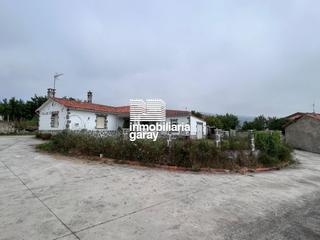 Casa a Junta de Traslaloma. Casa de pueblo de una planta con terreno cercana a quincoces de