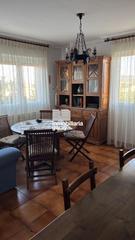 Maison jumelée à Valle de Losa. Fantástico adosado con jardín en el valle de losa.