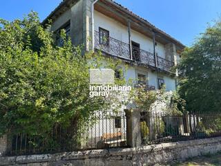 Casa a Merindad de Montija. Casa colonial a la venta en la merindad de montija