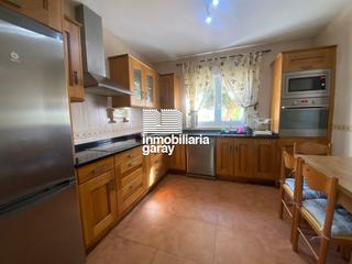 Maison à Villarcayo de Merindad de Castilla la Vieja. Chalet pareado cerca del lupa