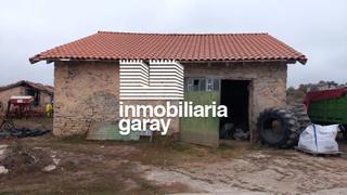 Maison à Valle de Losa. Se vende propiedad con terreno en pueblo de valle de losa