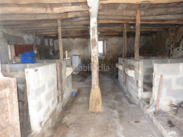 Foto 92d8d61b-40ae-4c72-8a8b-5d6b3b7c1904. Casa  de pueblo con terreno en Valle de Valdebezana