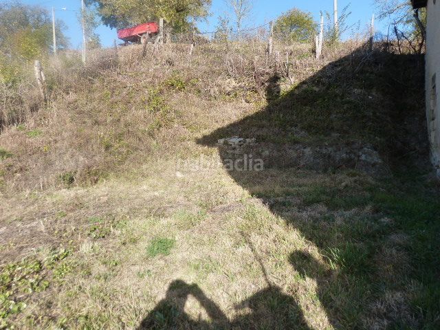 Foto d138dd9b-85f1-4c90-869e-1984f8f83456. Casa  de pueblo con terreno en Valle de Valdebezana