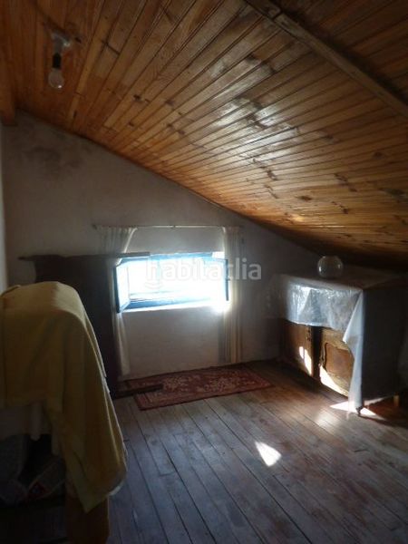 Foto dcd7e6fb-b40a-40e5-850e-74c1dcf11e6c. Casa  de pueblo con terreno en Valle de Valdebezana