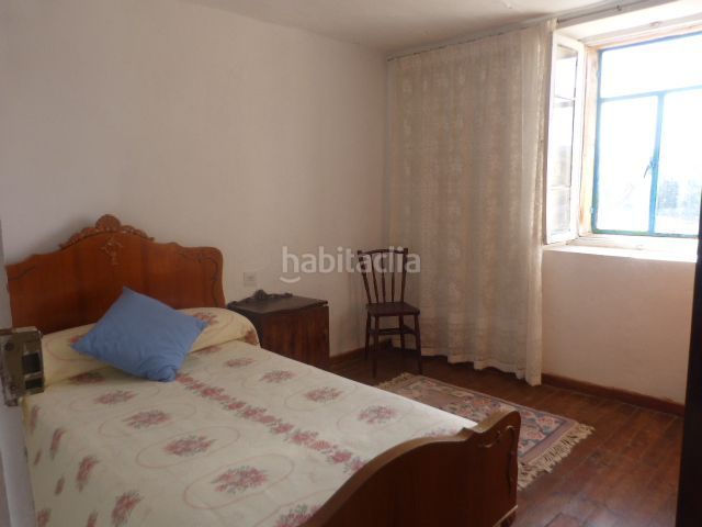 Foto eb5af167-0368-49fe-a75d-deaa263516d7. Casa  de pueblo con terreno en Valle de Valdebezana