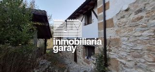 House in Valle de Valdebezana. Casas retiros y eventos a la venta en el valle de valdebezana