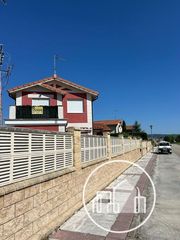 Xalet a Villarcayo de Merindad de Castilla la Vieja. Adosado a la venta en villarcayo