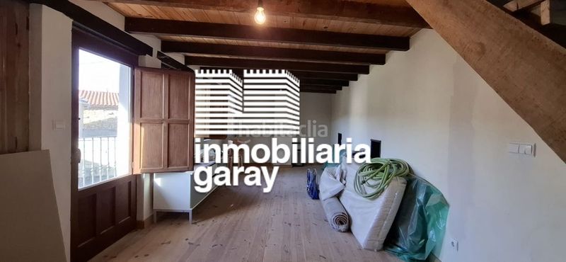 Foto 2f03570f-096e-4f5c-9825-a4b70e3d7563. Casa dos casas a la venta con jardín interior en el en Valle de Valdebezana