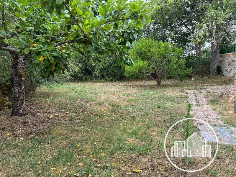 Foto c1cbe7f4-35d5-4a93-8694-27d8a50a76bf. Casa  a la venta con terreno en el en Valle de Valdebezana