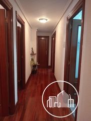 Etagenwohnung in Villarcayo de Merindad de Castilla la Vieja. Piso en venta en villarcayo céntrico