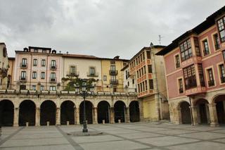 Local Comercial a Medina de Pomar. Precioso local en el casco antiguo de medina de pomar, antiguo q