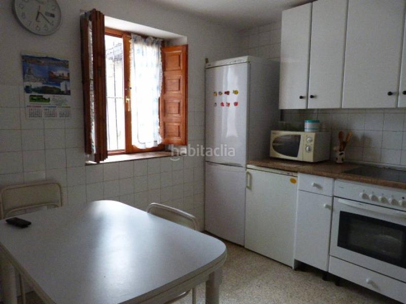 Foto ed2c7f89-7a93-4811-8f4a-026597697802. Casa amb calefacció a Merindad de Valdeporres