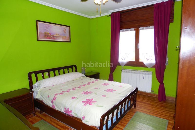 Foto 21b1a9ce-3716-4b8a-9b6e-6a6652093aa0. Casa amb calefacció aparcament a Medina de Pomar