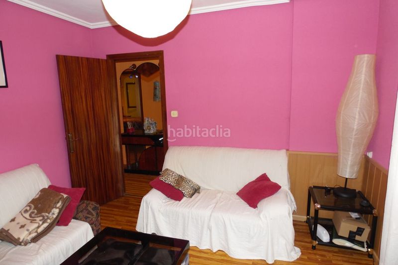 Foto c6af2a22-bf78-4955-adb5-7a7836b7dbc6. Casa amb calefacció aparcament a Medina de Pomar