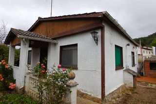 Casa a Medina de Pomar. Oportunidad ! casa independiente con terreno, en un pueblo cerca