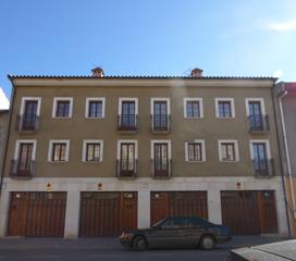 Casa adossada a Medina de Pomar. Precioso adosado en el centro de medina