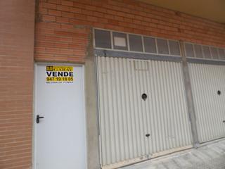 Parking voiture à Medina de Pomar. Garaje a pie de calle