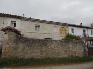 Casa a Merindad de Cuesta - Urria. Vivienda rural habitable en cuesta urria