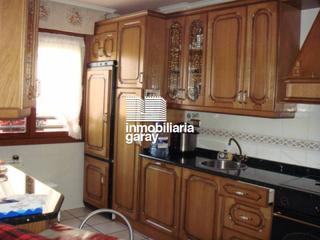 Apartment in Medina de Pomar. Piso a la venta