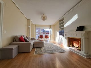 Miete Etagenwohnung  Villa de plencia. Excelente ubicacion