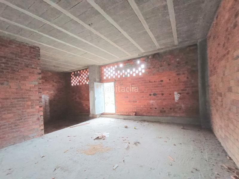 Foto b5619516-d525-4969-a68b-e92e1d0bd754. Lloguer local comercial a praza da miñoca 25 a As Travesas - Balaidos Vigo