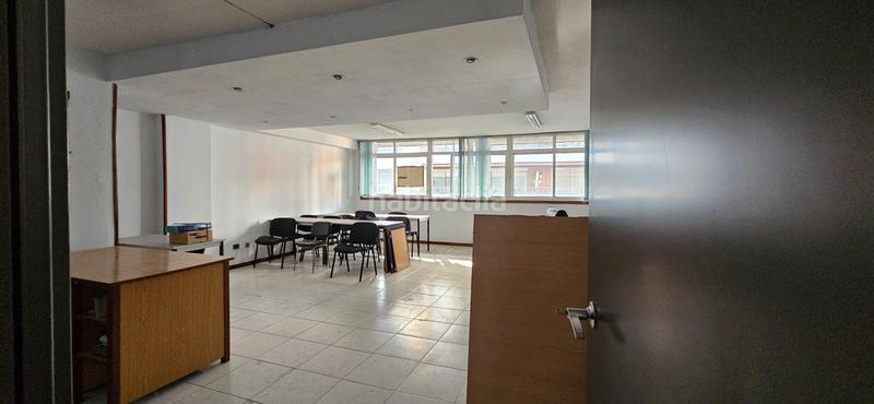 Foto ddb4913f-c608-4f53-93cb-1525c9643b2e. Alquiler oficina  de 60 m2 en el centro . en Vigo