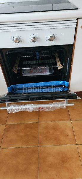Foto 11df45f3-e3f1-4e9d-bd3f-ebb548f5a661. Lloguer pis amb calefacció aparcament a Centro - Areal Vigo