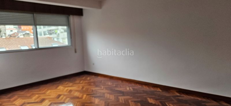 Foto 4a9ca535-aba2-4ff5-9693-4c862552838f. Lloguer pis amb calefacció aparcament a Centro - Areal Vigo
