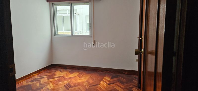 Foto dce56b0f-2f86-4394-9290-8972fe929955. Lloguer pis amb calefacció aparcament a Centro - Areal Vigo