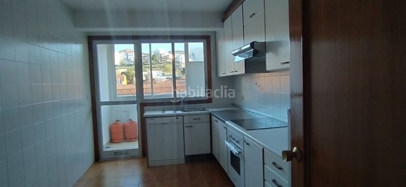 Foto fa7b5a95-5762-484f-9f18-d070932b2d1f. Lloguer pis amb calefacció aparcament a Centro - Areal Vigo
