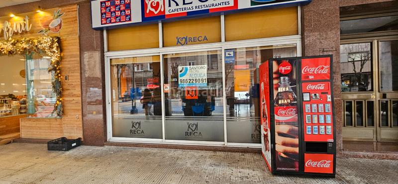 Foto 3112bc6c-e9cc-4572-a617-ee6259ba479e. Location local commercial dans Plaza España - Corte Inglés Vigo