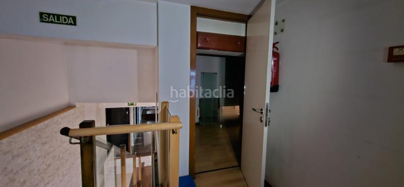 Foto 72fd0f9a-825a-4172-986b-f24662e4b3a4. Rent business premise in Plaza España - Corte Inglés Vigo