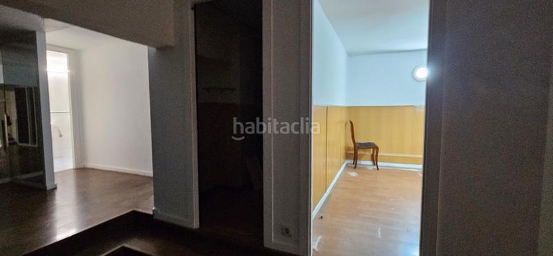 Foto 51871cb3-c5d3-4ec6-a56e-9e404583ea64. Alquiler local comercial en Plaza España - Corte Inglés Vigo